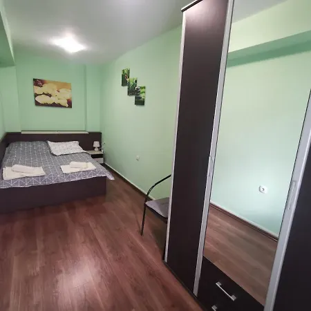 Apartment двустаен в центъра на гр. *